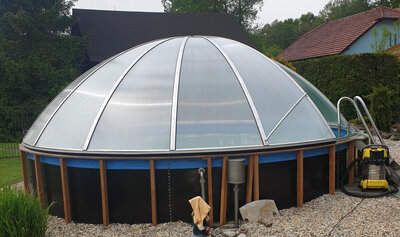 Zastřešení bazénů